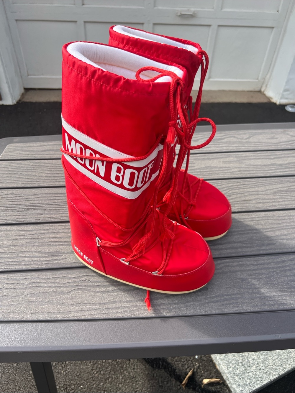 Moon Boot Icon Nylon Red Snow Boots Ambidextrous Mens 9-10.5 Womens 10-11.5
